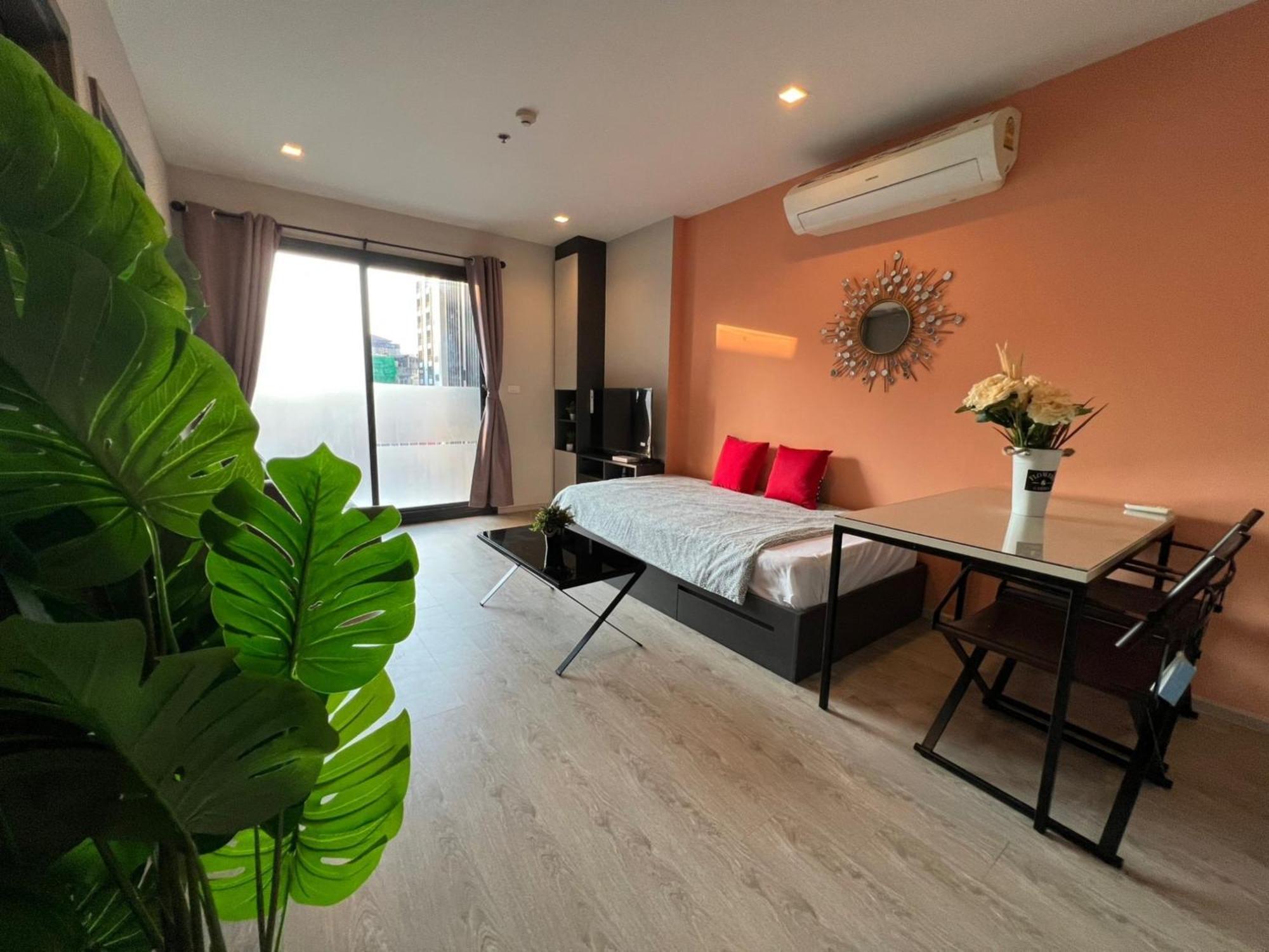 The Base Central Pattaya By Mickey Exteriör bild