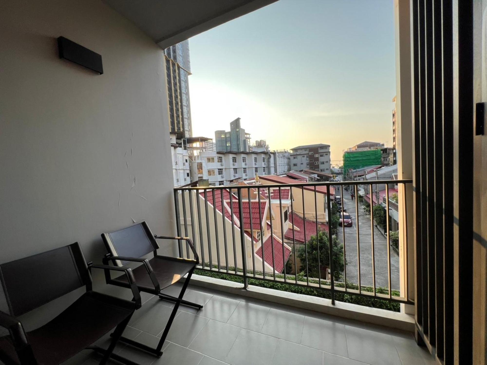 The Base Central Pattaya By Mickey Exteriör bild