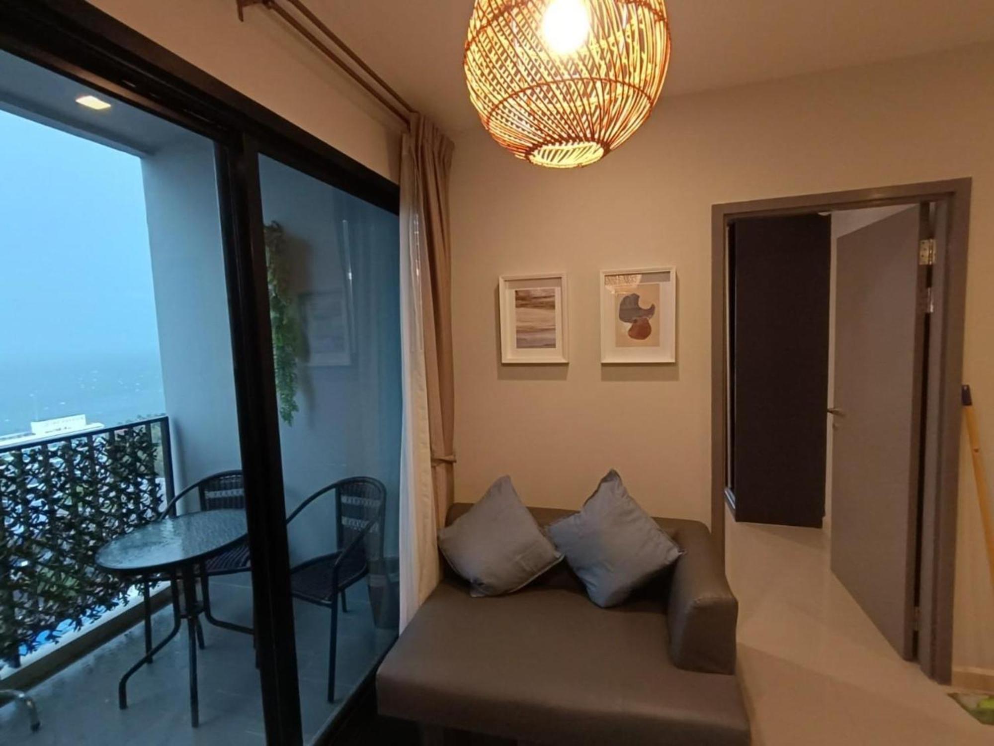 The Base Central Pattaya By Mickey Exteriör bild