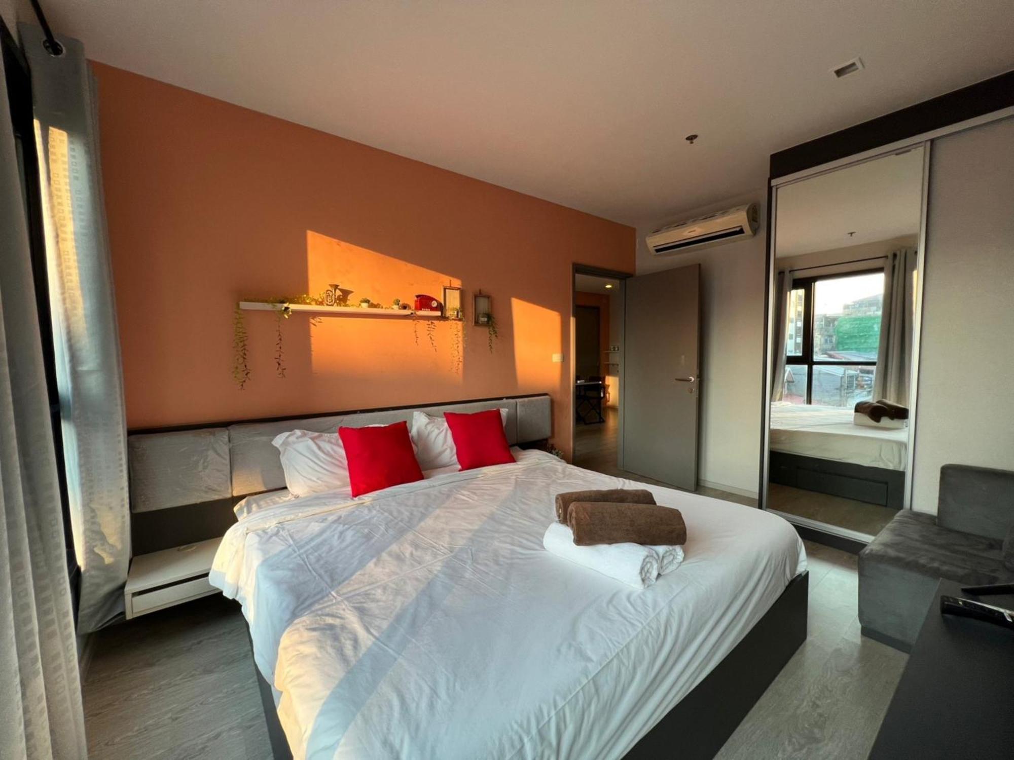 The Base Central Pattaya By Mickey Exteriör bild