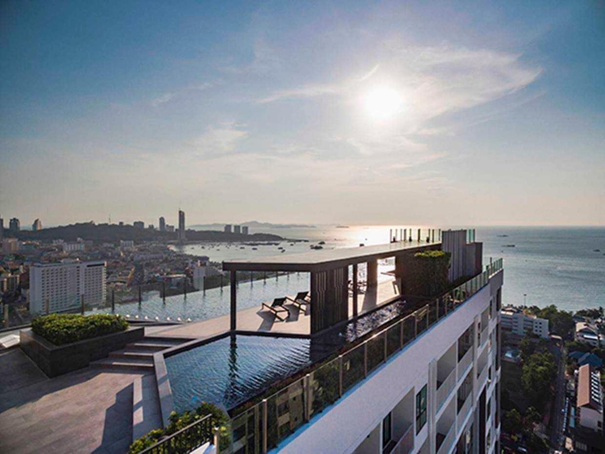 The Base Central Pattaya By Mickey Exteriör bild