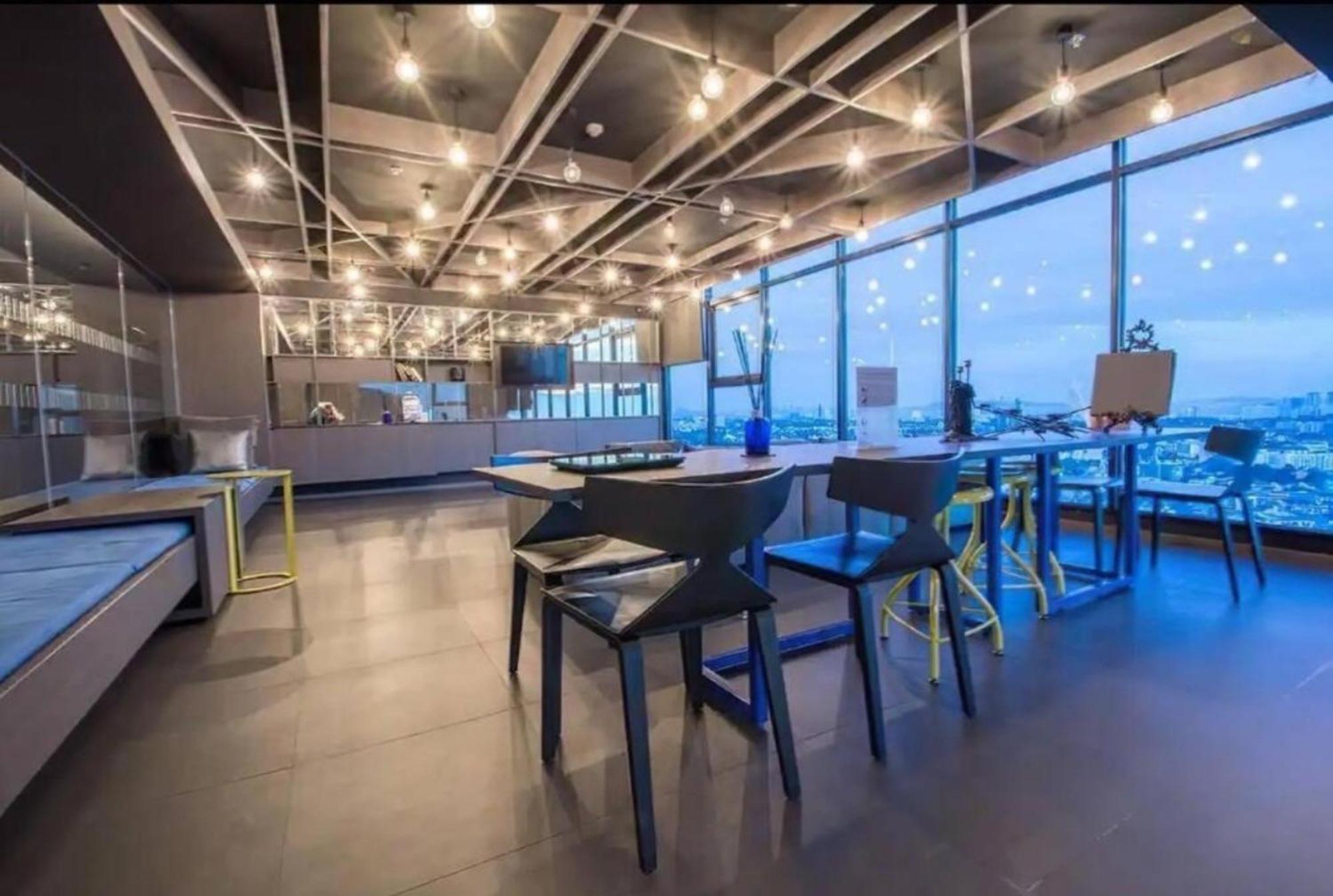 The Base Central Pattaya By Mickey Exteriör bild